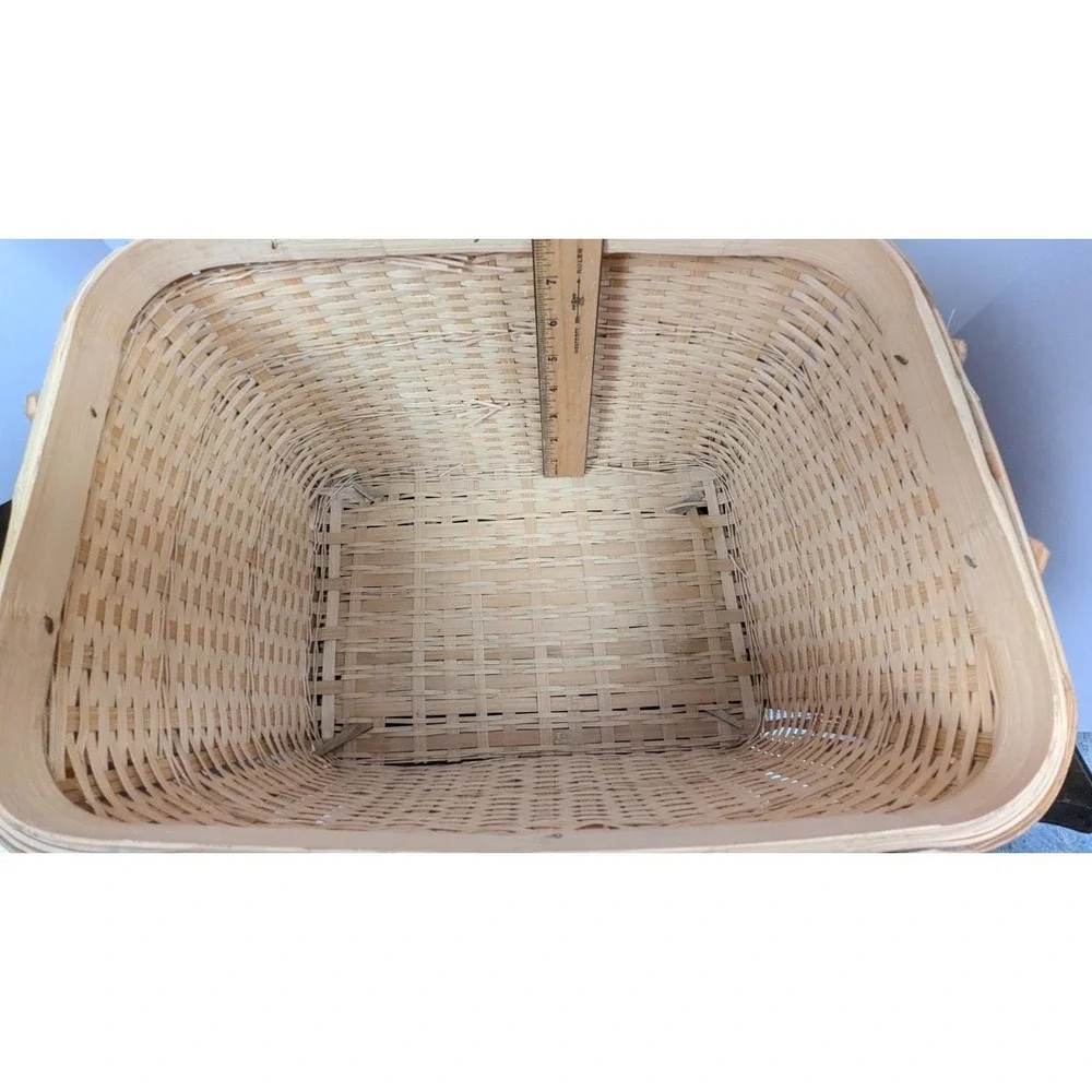 Vintage Woven Wicker Picnic Basket Hinged Lid Folding Handles Storage Tote Brown